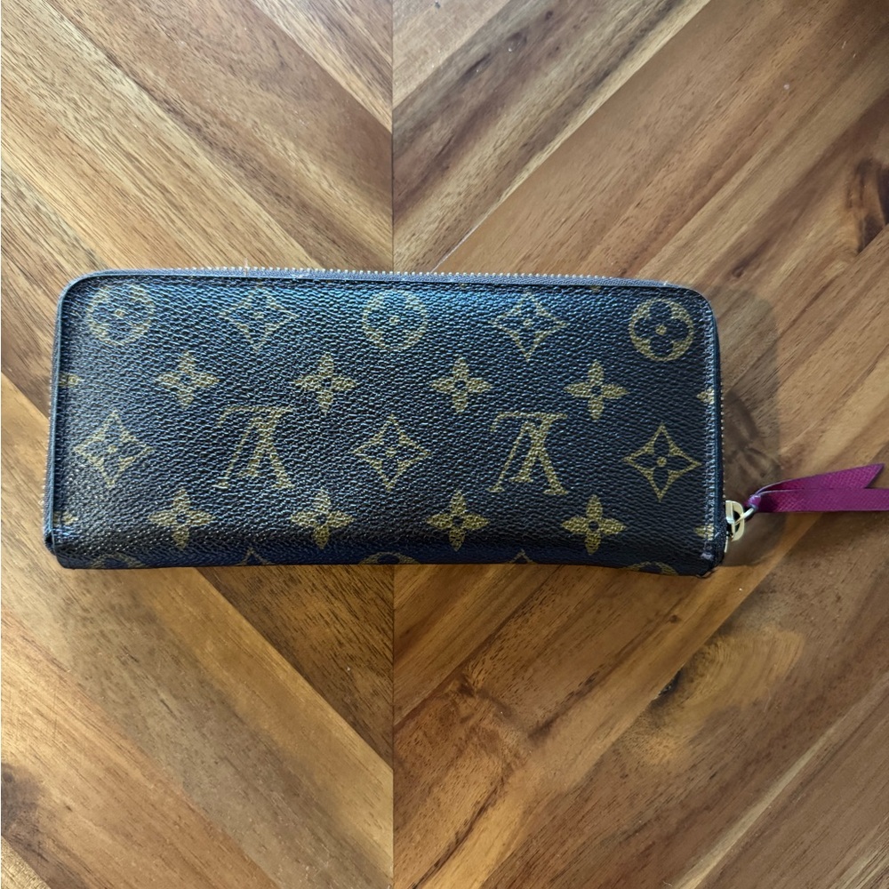 Authentic Louis Vuitton Monogram Clemence Wallet - Fuchsia - Picture 4 of 12